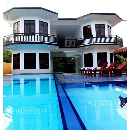 Mamma Raji Hotel - Freedom Paradise