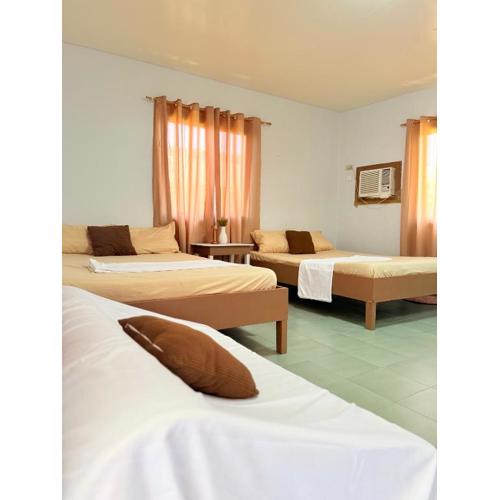 Manalo's Lodge and Restaurant