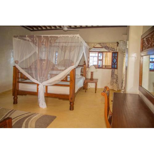 MANDA ISLAND Private Villa