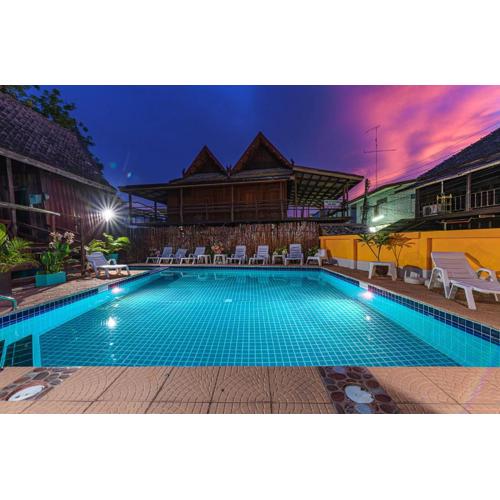 MANDARIN LODGE by victor