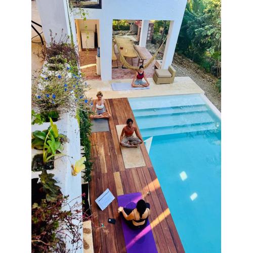 Mango House. Padura studio