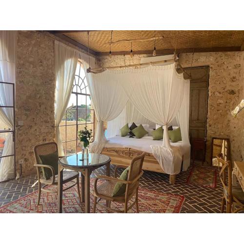 Mangosteen by Toraja Bambu Uluwatu at Padang Padang Beach