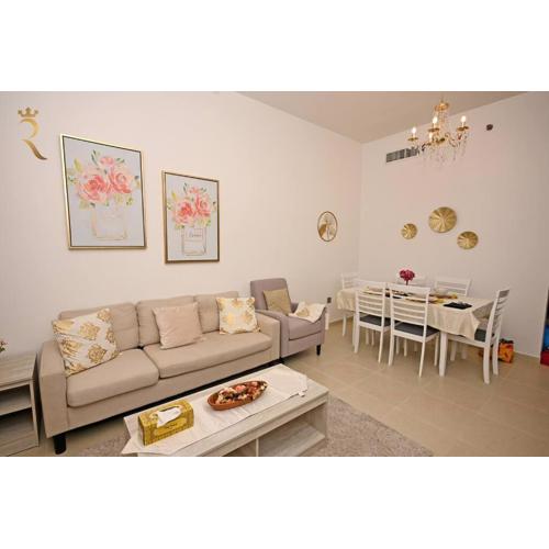 Mangrove Bliss - Cozy 2BR Apartment in Al Reem, Near Reem Mall