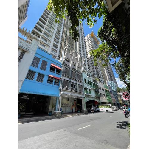 Manhattan Parkway Araneta City U7i