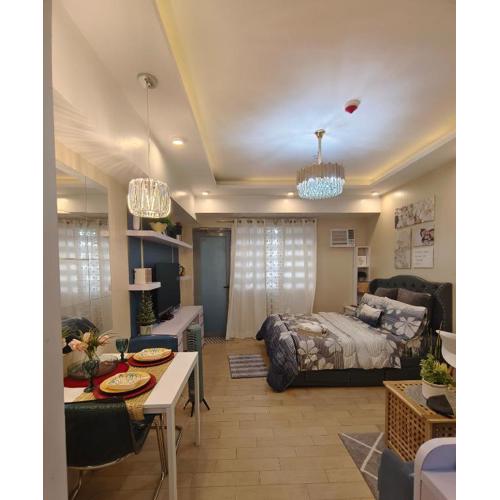 Manhattan Plaza tower 2 with Balcony, mini karaoke, Pool, Can Cook