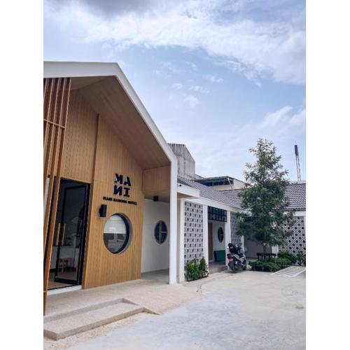Mani Ranong Hotel