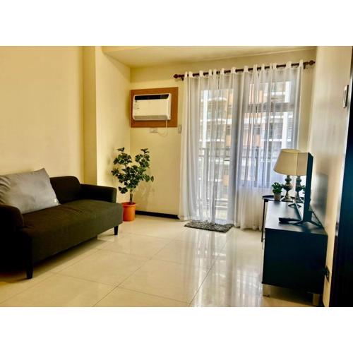 Manila Bay View - 1BR with balcony