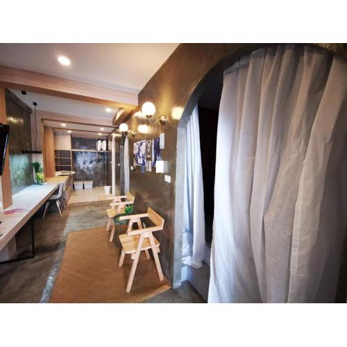 Many Days Hostel Bangkok