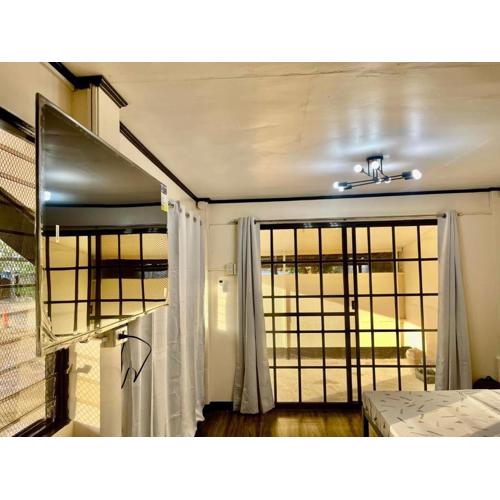 Maria Kulafu Studio Deluxe