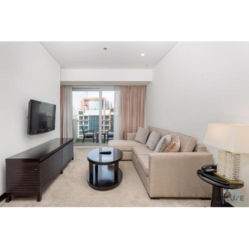 Marina Canal Views 1BR Minutes Away from Marina Mall, The Address Residences, Dubai Marina by Deluxe Holiday Homes