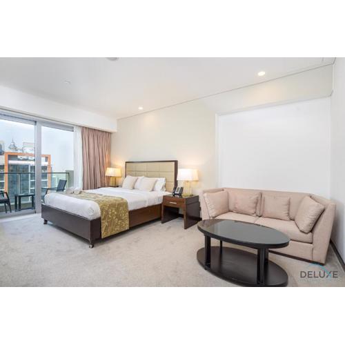 Marina Canal Views from the Balcony, Close to Marina Mall, The Address Residences, Dubai Marina by Deluxe Holiday Homes