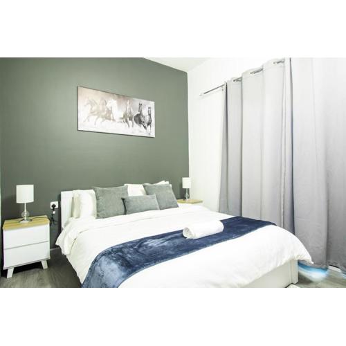 Marina Diamond 2 - Very Close to Metro - Cozy