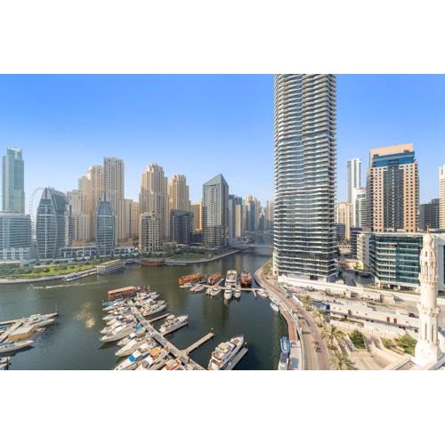 Marina-View 1BR Escape Walk to Dining & Landmarks