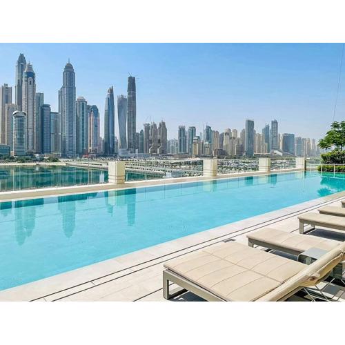 Marina Vista 1 Bed with Private Beach and Gorgeous Skyline