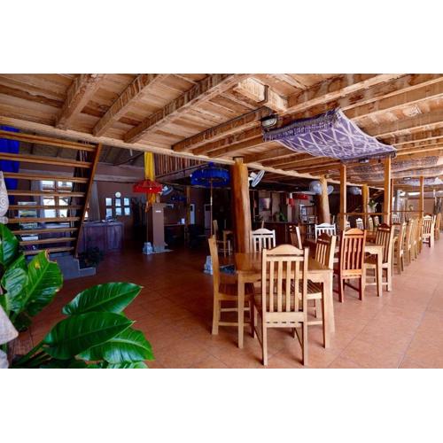 Mario Hotel and Cafe