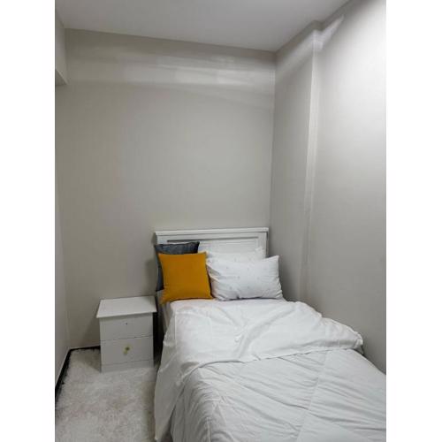 Marlynlo Stays and Realty