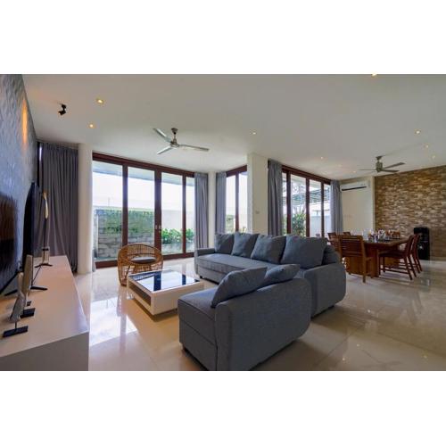 Marvella Villa 3BR with rice field view Canggu