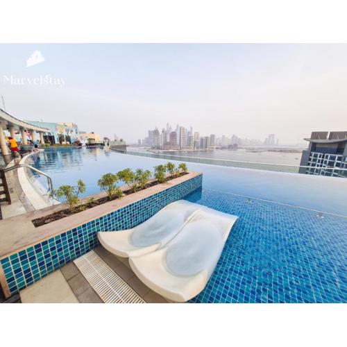 MarvelStay-Infinity Pool-Beachfront-The Palm