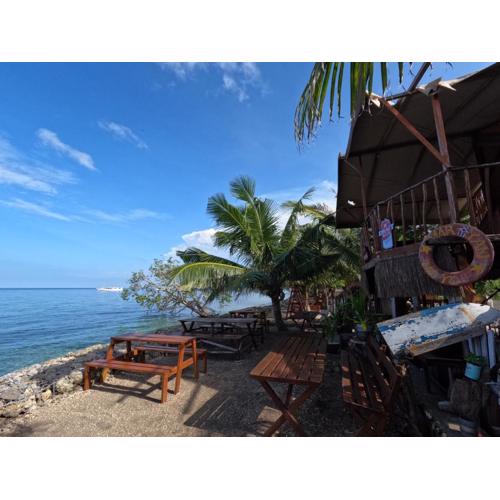 Maryan Moyo Bungalows & Resto