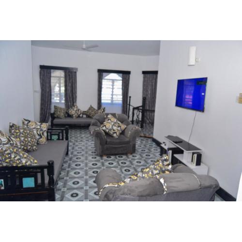 Maskani Holiday Home