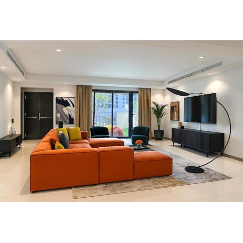 Massive LuxXo Family & Friends House with Terraces, Private Parking, Pool & Quick Access to Dubai Mall