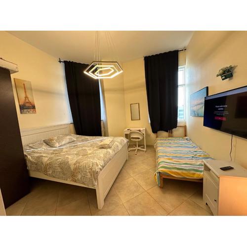 Master Bed Room Shared Apartment Flat 1301