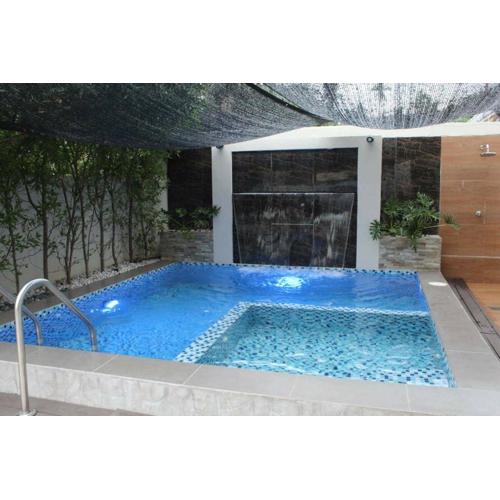 Max - Relax Staycation