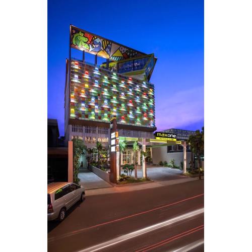 MaxOneHotel Tidar Surabaya