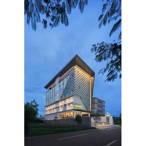 MaxOneHotels at Kota Harapan Indah-Bekasi