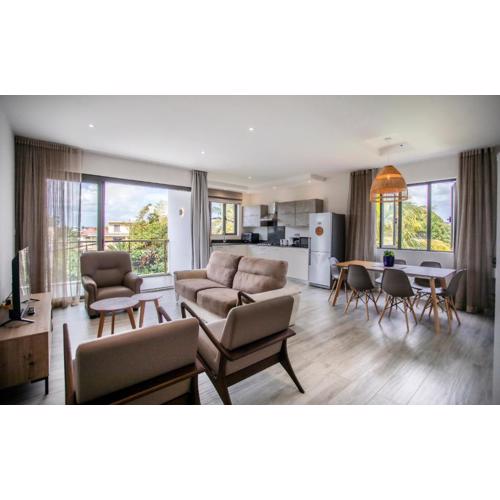 Mayfair Condo in Pereybere