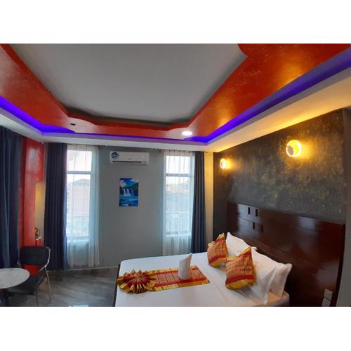 Mazola Diamond Hotel