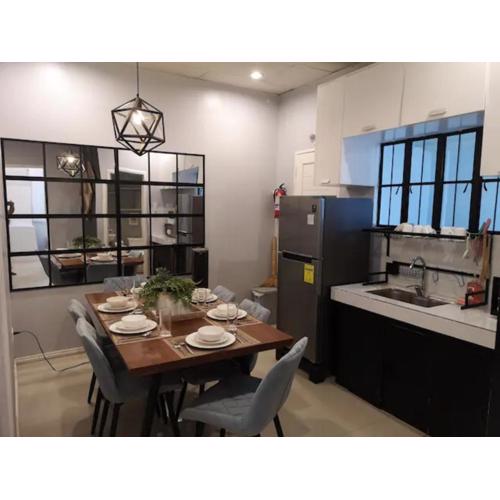 MC residence 5 w/ Netflix,100Mbps Wifi, hot shower