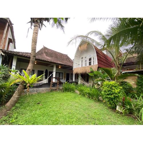 Medewi good vibes stay&surf