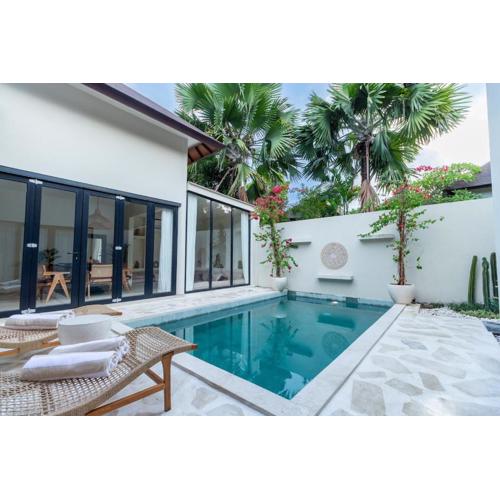 Mediterranean Oasis Villa - Romantic Pool & Sunsets