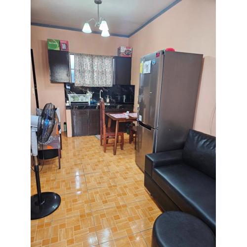 Mel's Place Batangas Unit 1 Two-Bedroom House w Free Parking Free Wifi 4 adults and kids