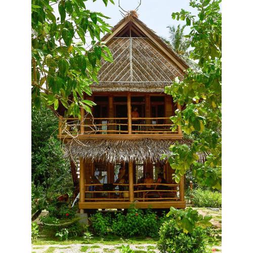 Mentawai Surfing Fishing