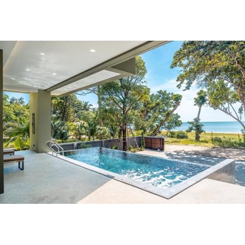 Merbrisa Rayong poolvilla 4BR - Ao khai beachfront