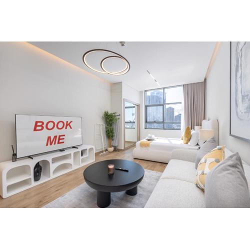 Mesmerizing Studio Located in the Center of JVC