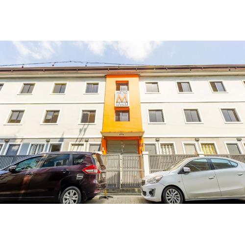 Metro Deluxe Residences