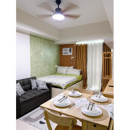 Metro Lounge Studio - Cozy Urban Living