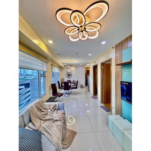 Metro Luxe Stay Near DOJ Embassy and St Lukes