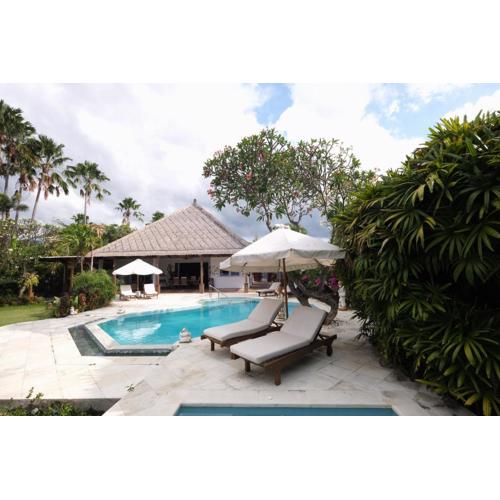 Meyer Villa by Villa Pantai Lovina