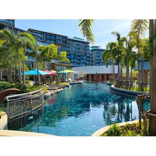 Mida Grande Apartment with Rooftop Pool near Surin Beach