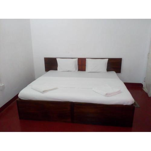 Midland Hotel Rooms Kanampella