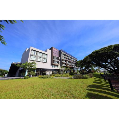 Midori Clark Hotel and Casino