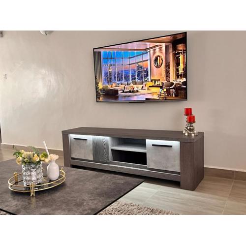 Midtown Executive Suites CBD With Large Balcony