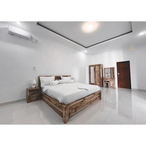 Mika Estate Property