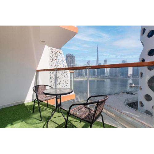 Millennium Binghatti Residence - Studio Apartment with Burj Khalifa View - Allsopp & Allsopp