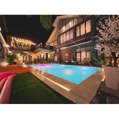 Mimi Castle Full AC 1200m2 Private Villa dan Pool Parongpong Lembang