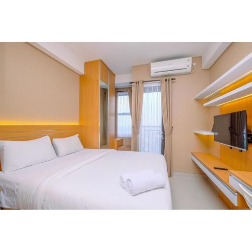 Minimalist and Comfy Studio at Transpark Cibubur Apartment By Travelio